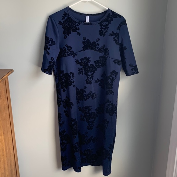 Harper & Bay nursing dress - Picture 1 of 3